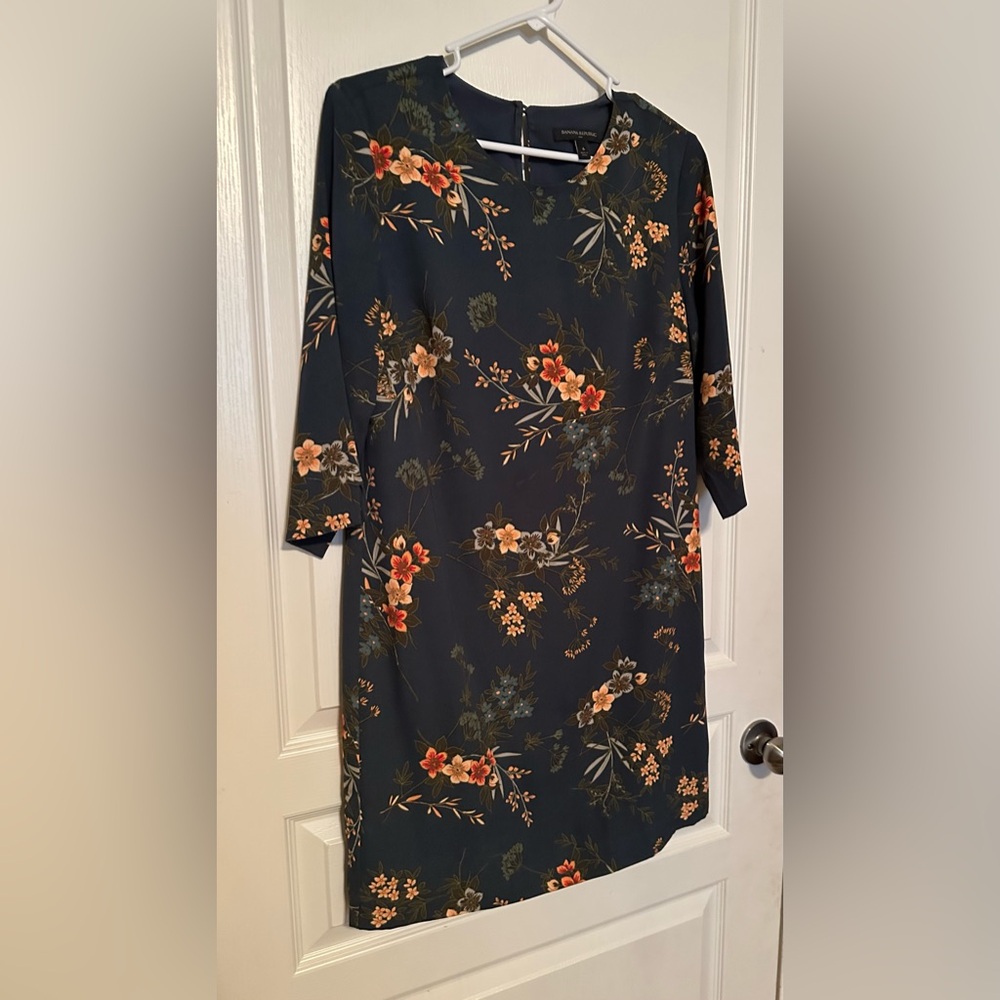Banana Republic Orange Sheath Dress 3/4 Sleeve Crew Neck